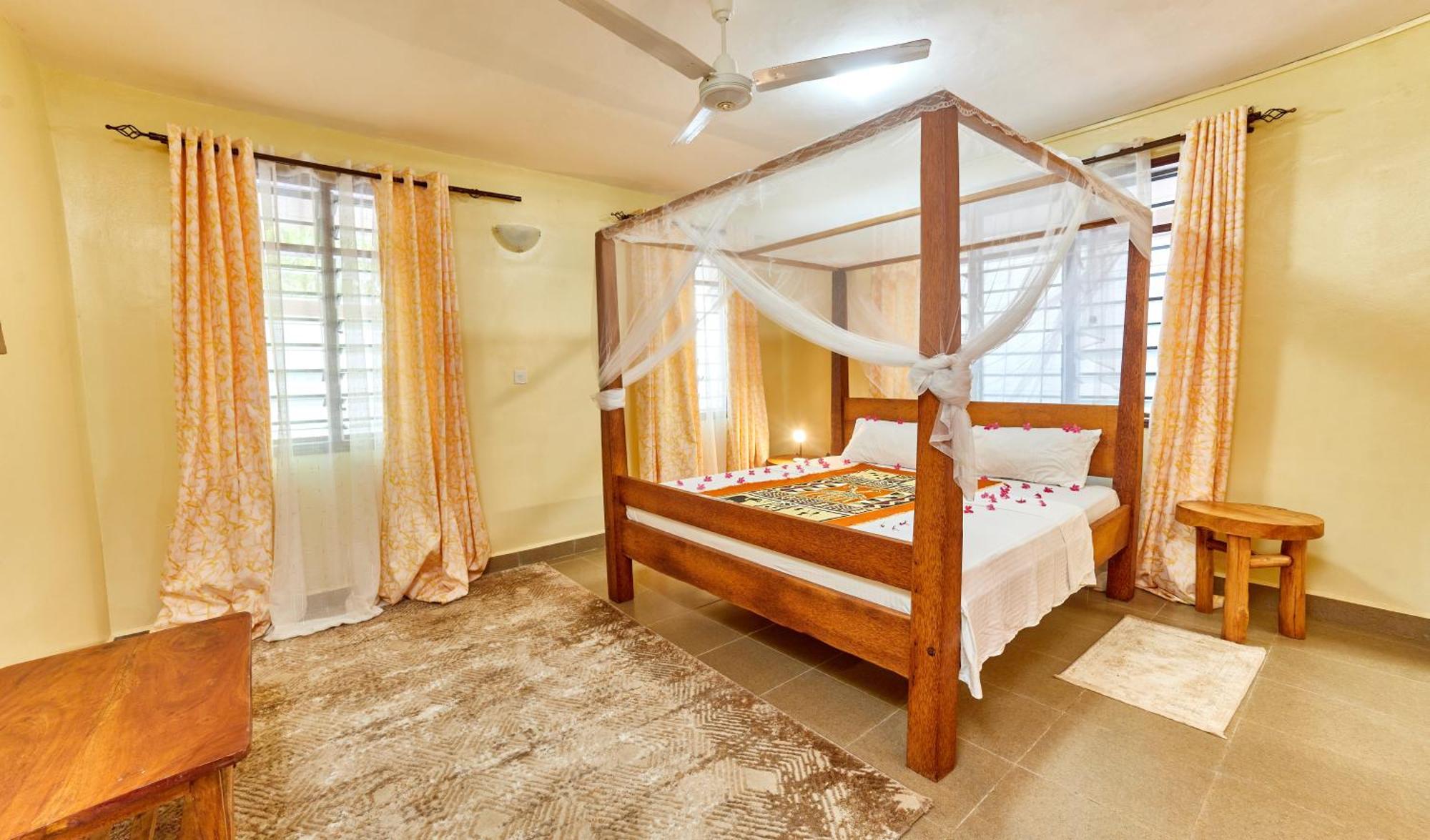 Diani Beach Gold Apartments Exterior photo