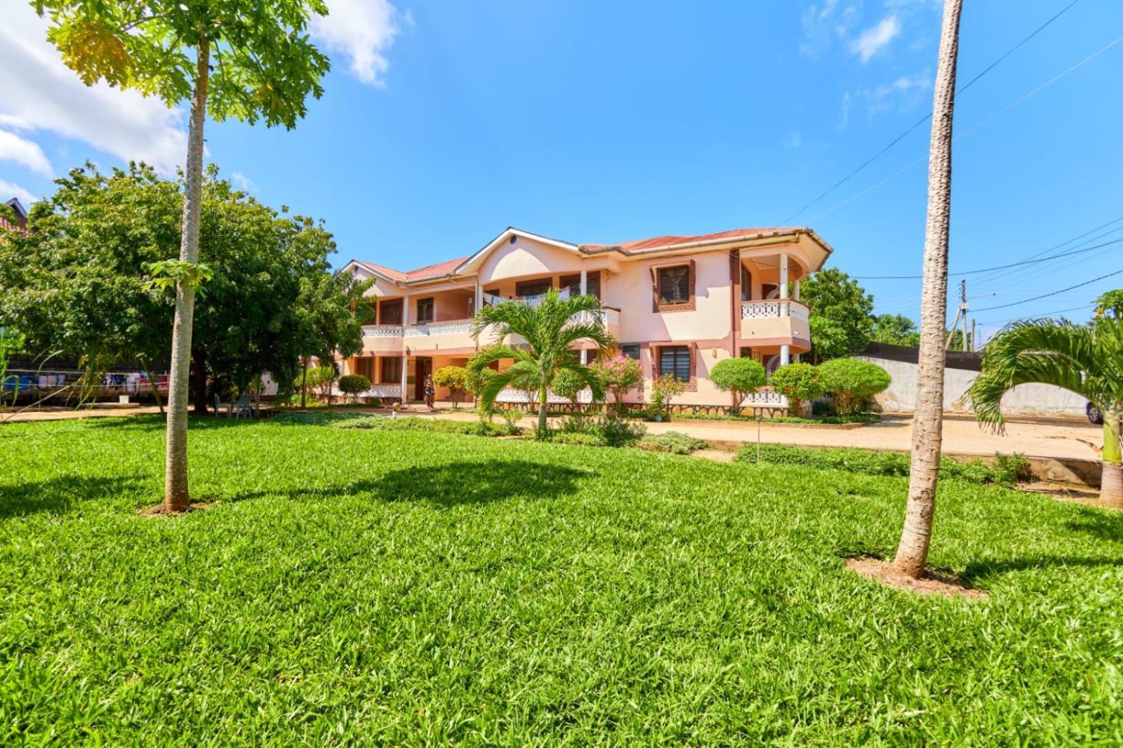 Diani Beach Gold Apartments Exterior photo